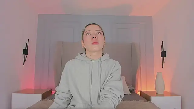 chloe d online show from February 26, 12:16 pm