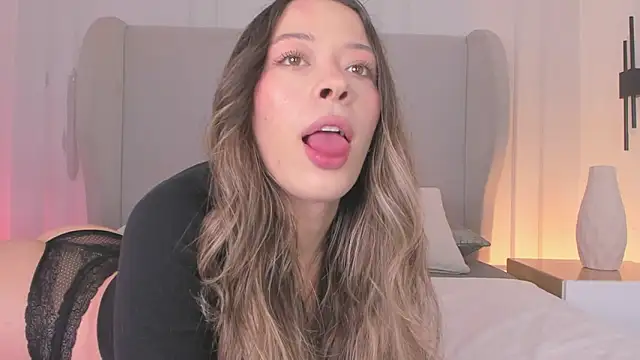 chloe d online show from November 21, 11:42 am