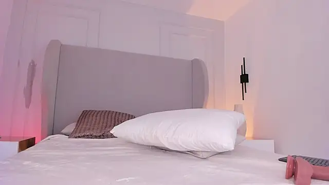 chloe d online show from October 29, 11:53 am