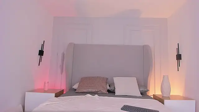 chloe d online show from November 17, 12:42 pm