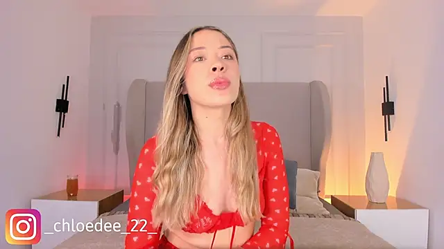 chloe d online show from January 8, 12:22 pm