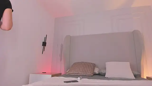 chloe d online show from December 20, 11:57 am