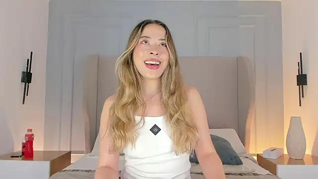 chloe d online show from May 3, 2:42 pm