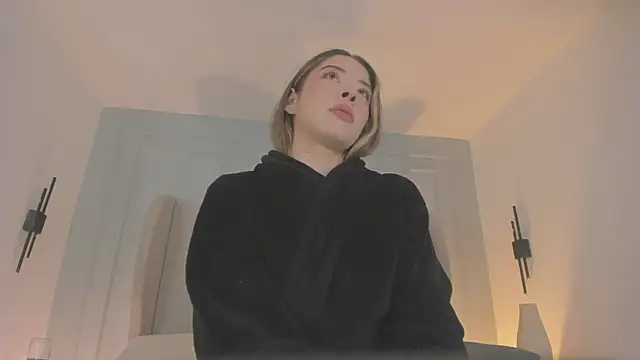 chloe d online show from May 11, 1:12 pm