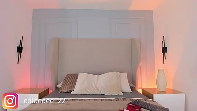 chloe d online show from February 23, 12:50 pm