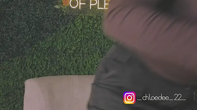 chloe d online show from October 19, 2:53 pm