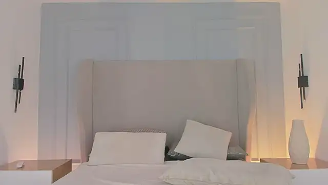 chloe d online show from March 26, 12:14 pm