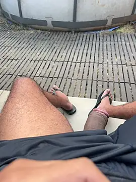 Snapshot of Tintola chatting on February 5, 8:15 pm Tintola online show from February 5, 8:15 pm