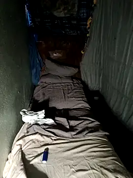 deepstroker42071 online show from September 14, 7:09 am