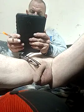 deepstroker42071 online show from September 27, 11:05 am