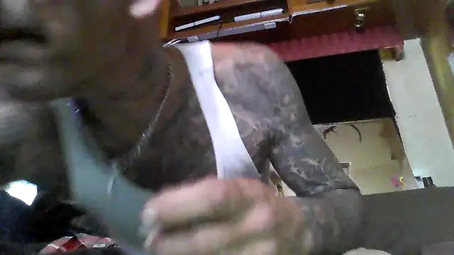deepstroker42071 online show from April 2, 3:30 pm