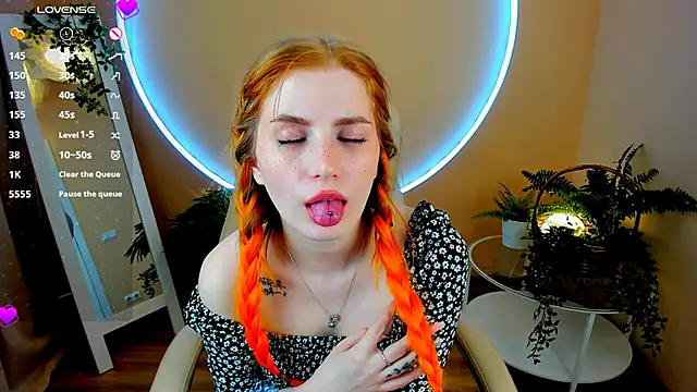 Snapshot of Mira__Blush chatting on March 3, 2:33 am Mira Blush online show from March 3, 2:33 am