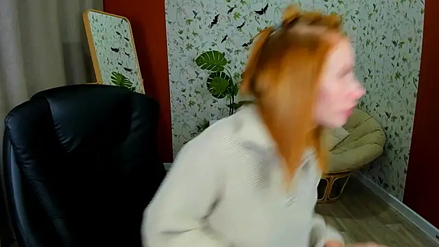 Snapshot of Mira__Blush chatting on October 23, 1:32 pm Mira Blush online show from October 23, 1:32 pm