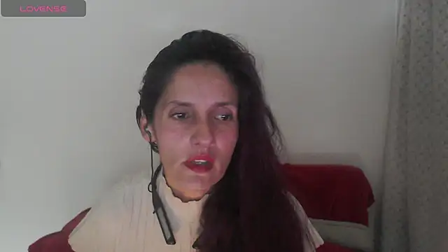 Snapshot of catalina_duran1 chatting on November 23, 4:44 am catalina duran1 online show from November 23, 4:44 am