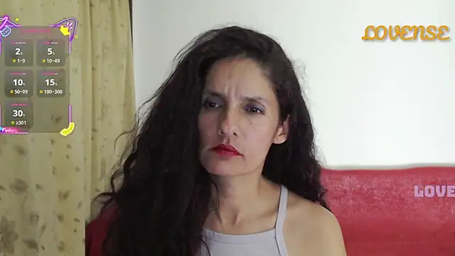 Snapshot of catalina_duran1 chatting on October 9, 6:25 am catalina duran1 online show from October 9, 6:25 am