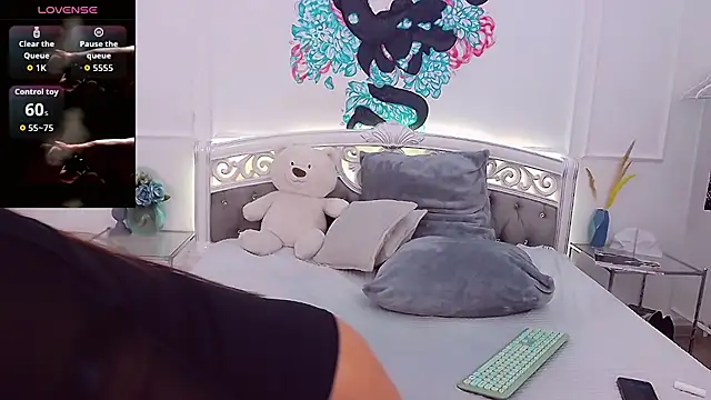 Snapshot of CrissyTaylor chatting on November 16, 3:44 am CrissyTaylor online show from November 16, 3:44 am