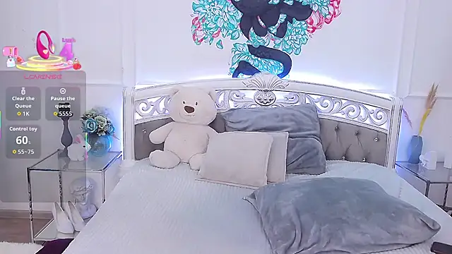 Snapshot of CrissyTaylor chatting on November 9, 3:43 am CrissyTaylor online show from November 9, 3:43 am