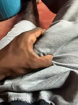 Yurt000 online show from March 22, 5:17 am