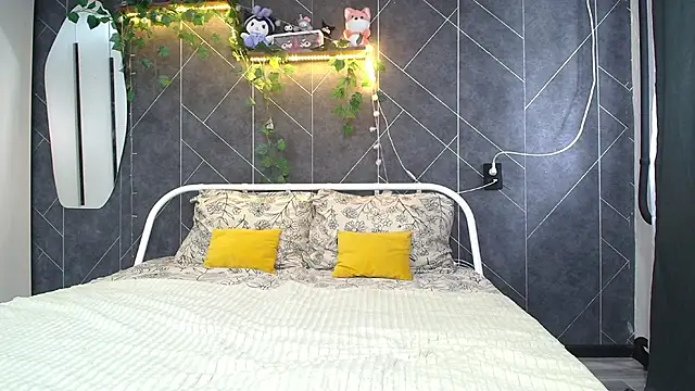 KathrineBerry online show from June 9, 2:12 am