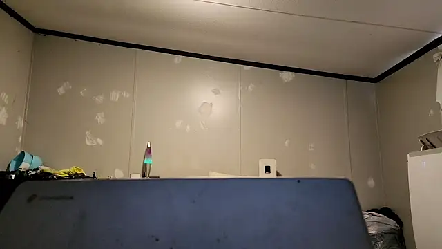 Snapshot of Bi_curious86 chatting on November 22, 9:24 pm Bi curious86 online show from November 22, 9:24 pm