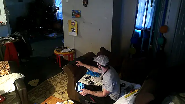 Snapshot of Bi_curious86 chatting on November 12, 3:16 pm Bi curious86 online show from November 12, 3:16 pm