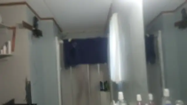 Snapshot of Bi_curious86 chatting on July 20, 12:29 pm Bi curious86 online show from July 20, 12:29 pm