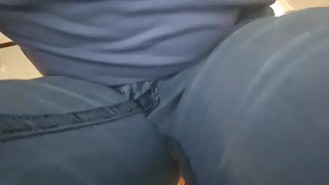 Snapshot of Bi_curious86 chatting on November 9, 7:51 pm Bi curious86 online show from November 9, 7:51 pm