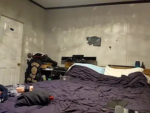 Bi curious86 online show from April 3, 5:58 am