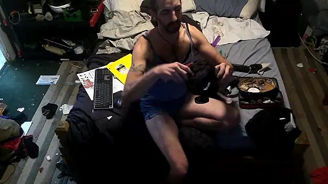 Snapshot of Bi_curious86 chatting on October 26, 1:17 am Bi curious86 online show from October 26, 1:17 am