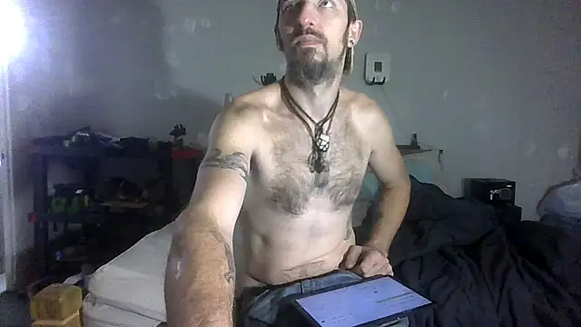 Snapshot of Bi_curious86 chatting on November 14, 12:14 am Bi curious86 online show from November 14, 12:14 am