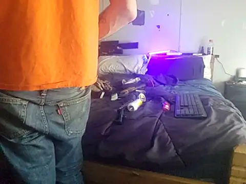 Bi curious86 online show from April 12, 5:11 am