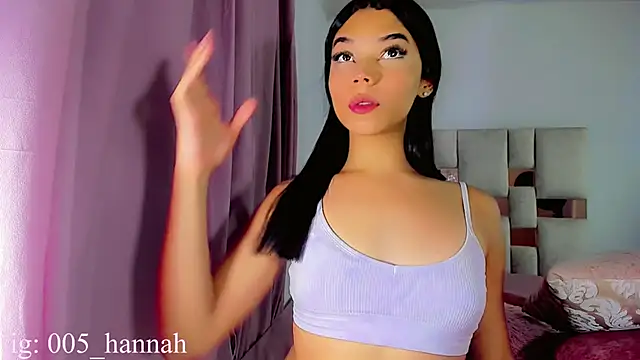 Hannahsmit online show from September 13, 8:47 am