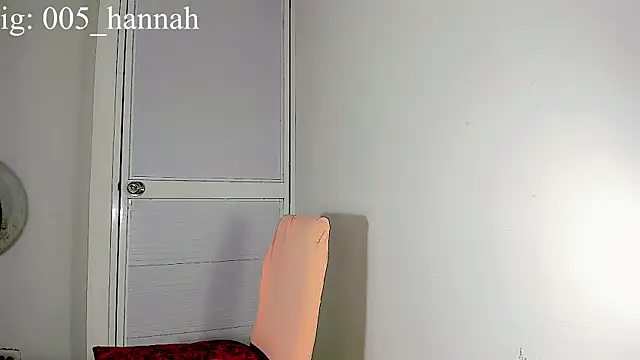 Hannahsmit online show from October 12, 2:24 am