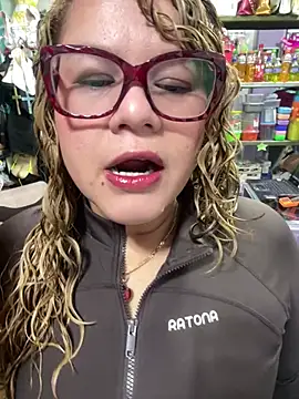 ROSALIALUCY online show from July 29, 11:42 am