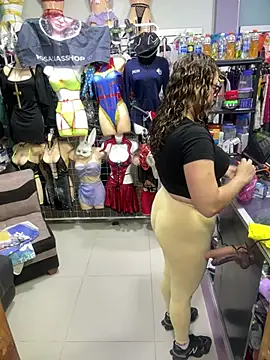 ROSALIALUCY online show from June 21, 11:49 am