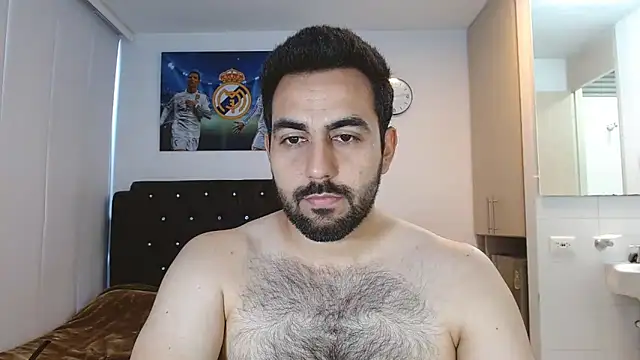 Snapshot of omarmohammedhot2 chatting on January 18, 2:33 pm omarmohammedhot2 online show from January 18, 2:33 pm