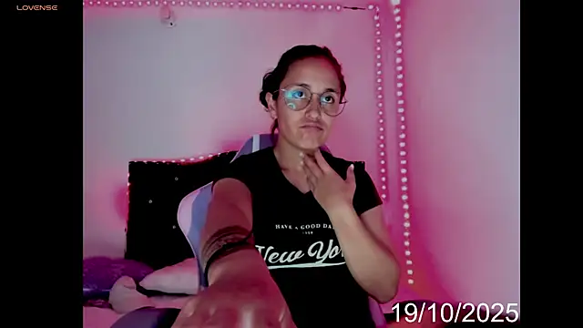 Snapshot of lady_hana28 chatting on November 19, 12:16 pm lady hana28 online show from November 19, 12:16 pm