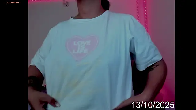 Snapshot of lady_hana28 chatting on November 18, 12:19 pm lady hana28 online show from November 18, 12:19 pm