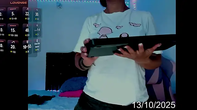 Snapshot of lady_hana28 chatting on November 13, 1:26 pm lady hana28 online show from November 13, 1:26 pm