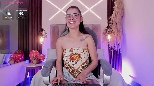 dasha-rodrigues online show from May 13, 2:24 pm