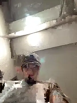 Heyoitskeyss online show from April 17, 9:50 pm