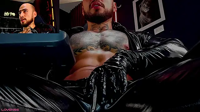 Snapshot of billyMayer_ chatting on October 9, 5:46 pm billyMayer online show from October 9, 5:46 pm