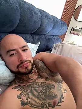 Snapshot of billyMayer_ chatting on June 5, 6:13 pm billyMayer online show from June 5, 6:13 pm