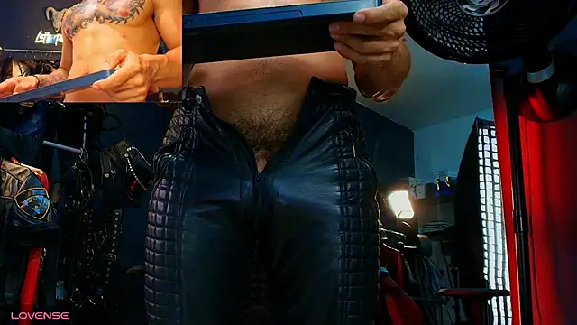 Snapshot of billyMayer_ chatting on May 28, 4:24 pm billyMayer online show from May 28, 4:24 pm