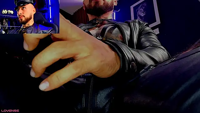 Snapshot of billyMayer_ chatting on October 10, 5:03 pm billyMayer online show from October 10, 5:03 pm