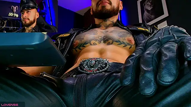 Snapshot of billyMayer_ chatting on October 26, 5:57 pm billyMayer online show from October 26, 5:57 pm