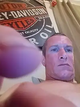 CuddlyFloat88 online show from March 11, 5:12 am