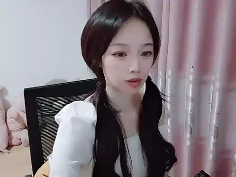 wwcc123 online show from October 24, 3:33 pm