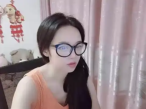 Snapshot of wwcc123 chatting on June 8, 2:17 pm wwcc123 online show from June 8, 2:17 pm
