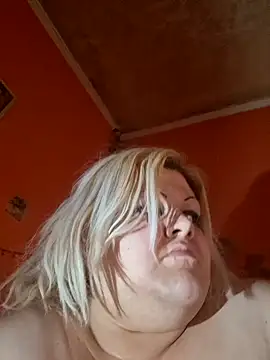 ducicsajsziii online show from November 12, 2:10 pm